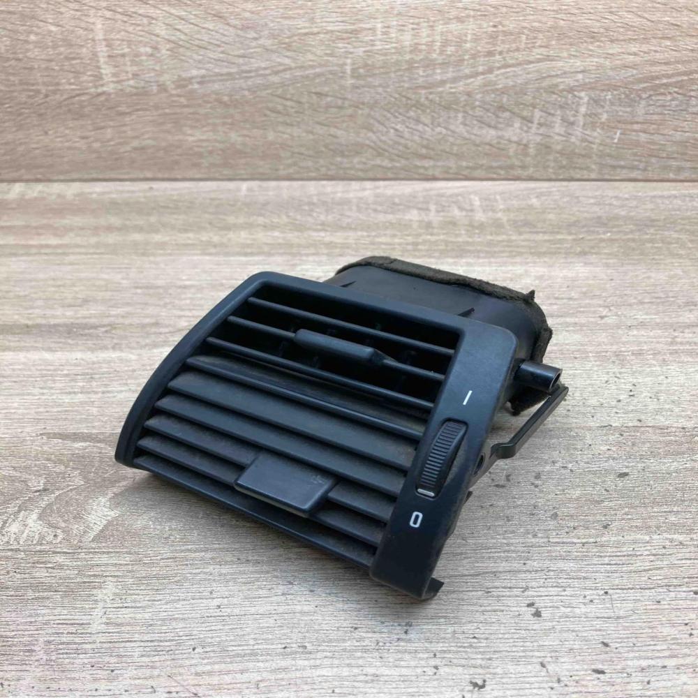 8402215   Dashboard side air vent grill/cover trim BMW X5 E53