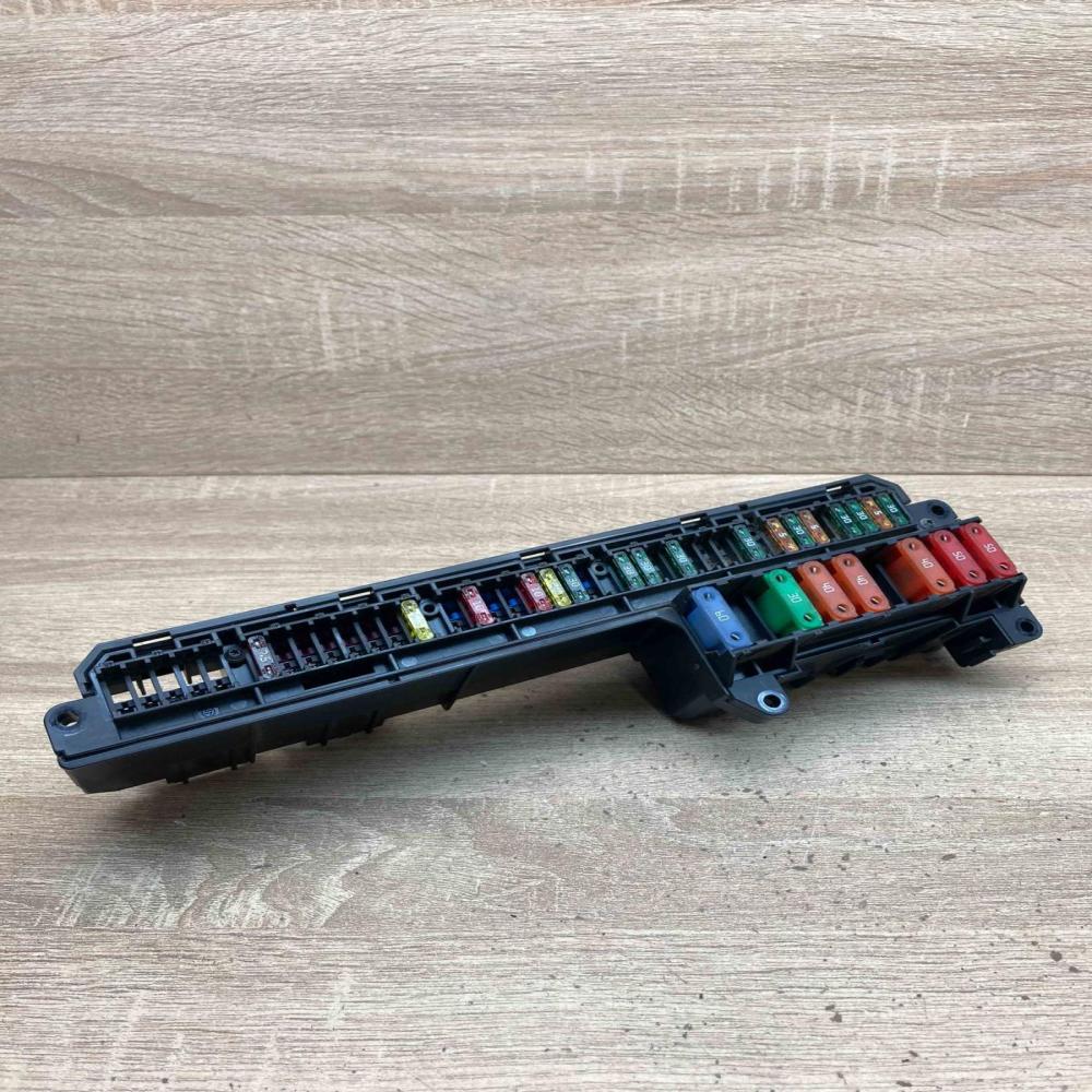 6957330 01 18917  Fuse box set BMW 5 E60 E61