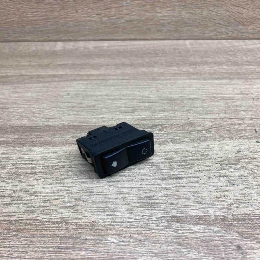 8368974   Electric window control switch BMW 5 E39