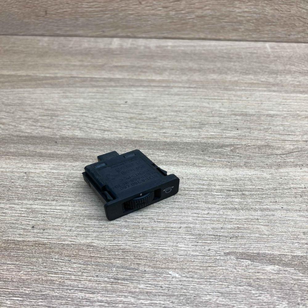 8360460   Headlight level height control switch BMW 5 E39