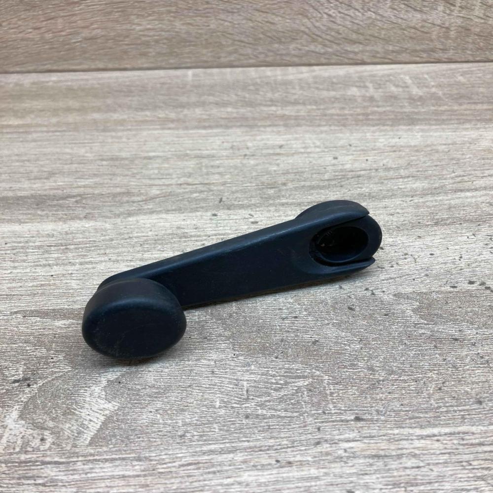 8122503   Rear door window winding handle BMW 1 E81 E87