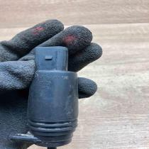 8377612   Windscreen/windshield washer pump BMW 5 E39
