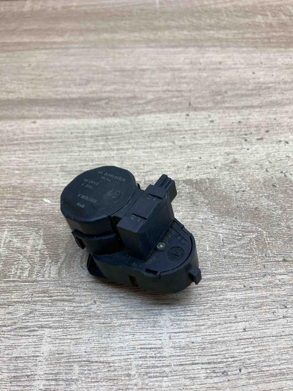 6902696   Air flap motor/actuator BMW X5 E53