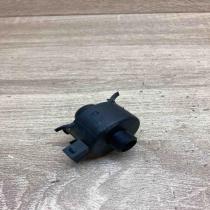 1384253   Interior temperature sensor BMW 5 E34