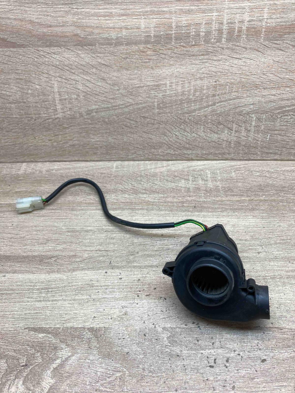 0130002831 1745182  Engine control unit/module fan BMW 3 E46