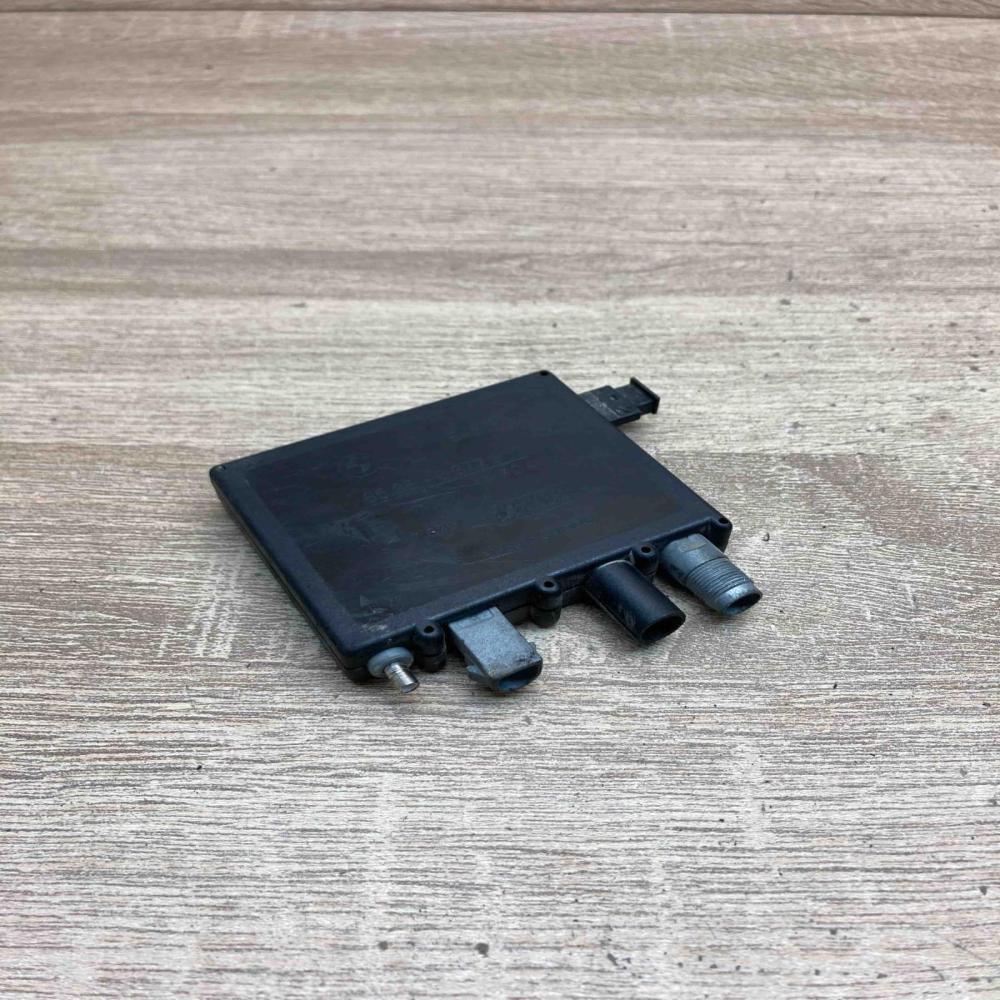 8377817   Aerial antenna amplifier BMW 3 E46