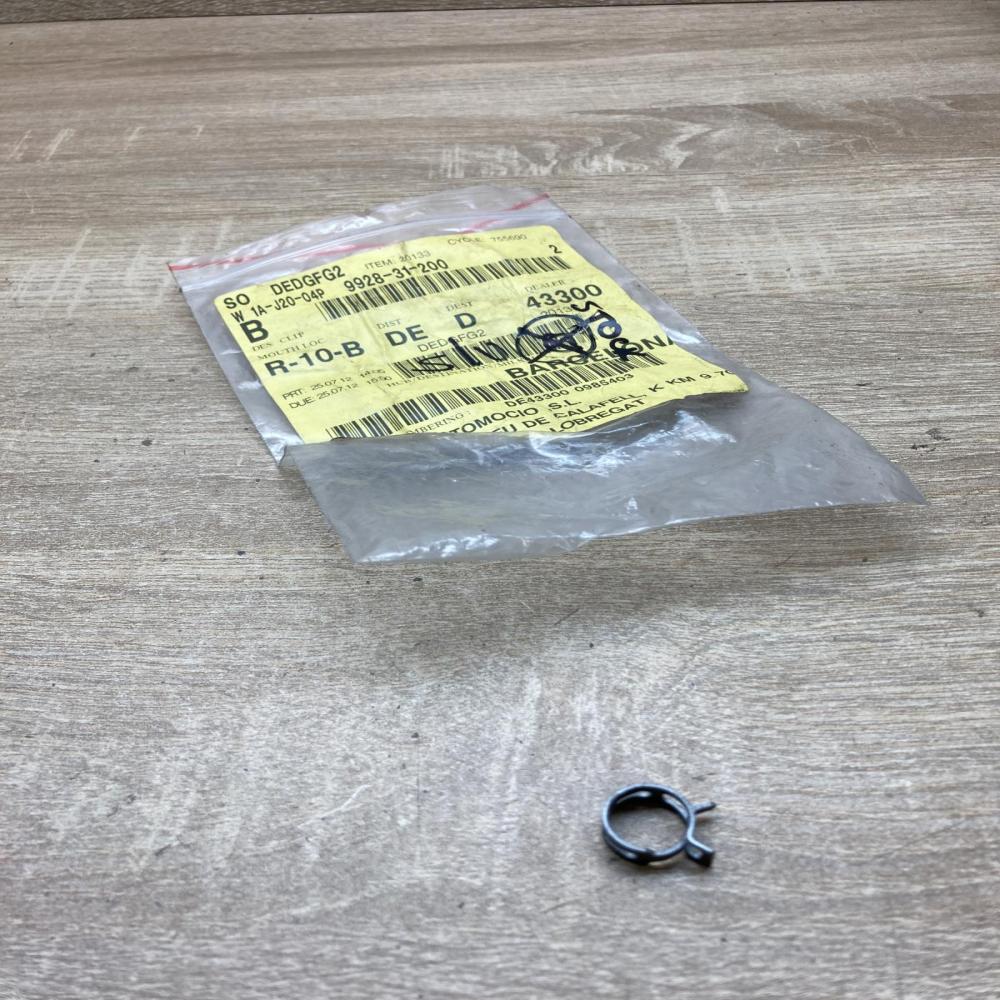 9928 31 200 992831200 Hose clamp Other engine bay part Mazda CX-5