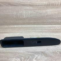 80950 1C710   Electric window control switch Nissan Vanette