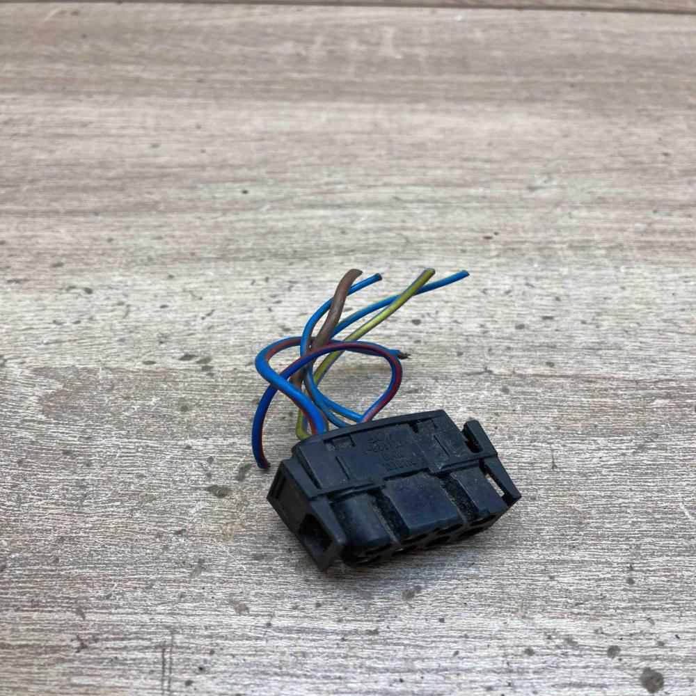 1378118 1 828736 1  Plug wire BMW 3 E36
