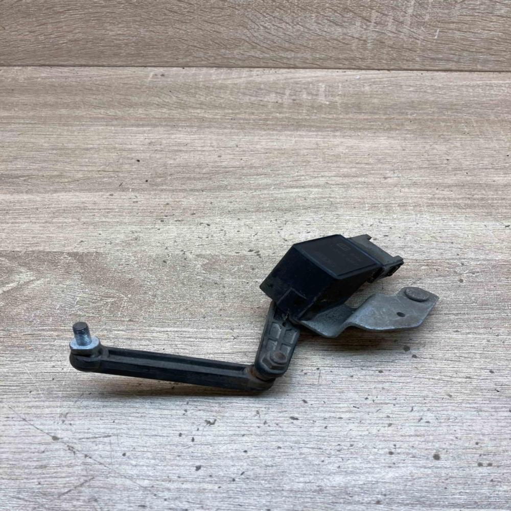 1093697   Headlight/headlamp level sensor BMW X5 E53
