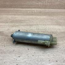 0130002532   Seat adjustment motor Jaguar XJ X350