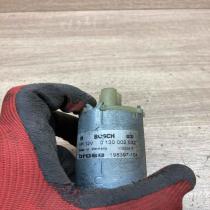 0130002532   Seat adjustment motor Jaguar XJ X350