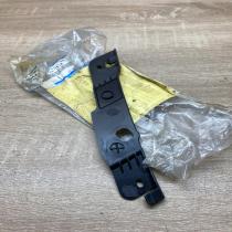 GDK4 501A1 GDK4 50 1A1A GDK4501A1 Front bumper mounting bracket Mazda 6