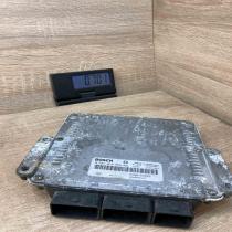 8200153946 0281010556  Engine control unit/module ECU Renault Laguna II