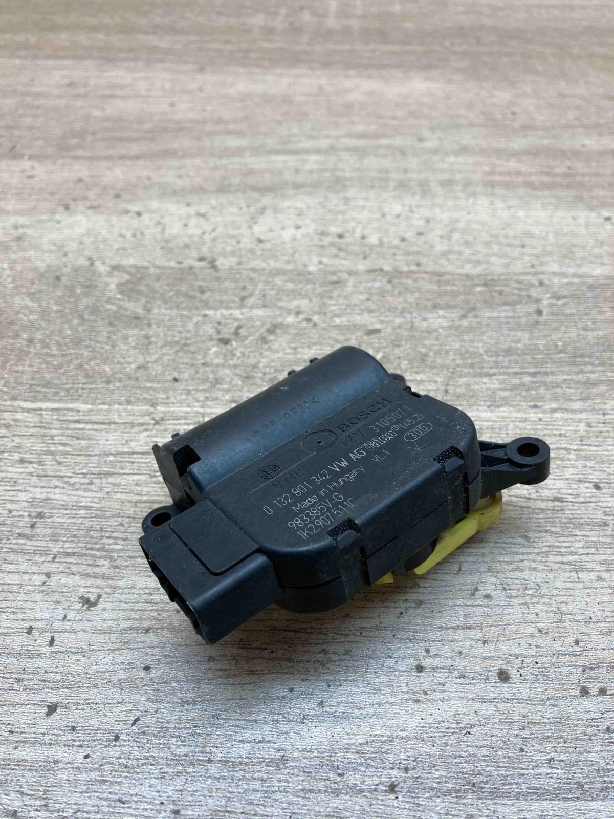 1K2907511C 0132801342  Air flap motor/actuator Volkswagen Touran II