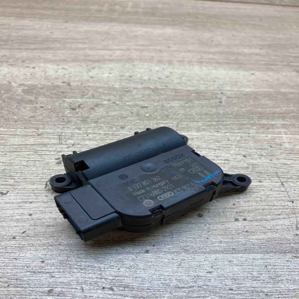 3C0907511A 0132801362  Air flap motor/actuator Volkswagen Golf VII