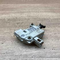 3B5827061B 3B0959781C  Tailgate boot lock/latch motor Volkswagen Touareg I