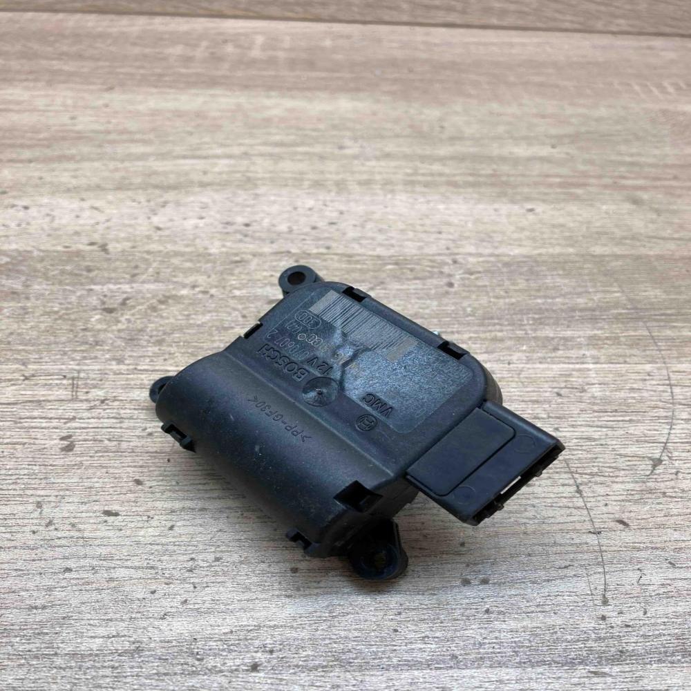 1K0907511C 0132801336  Air flap motor/actuator Audi A3 S3 8P