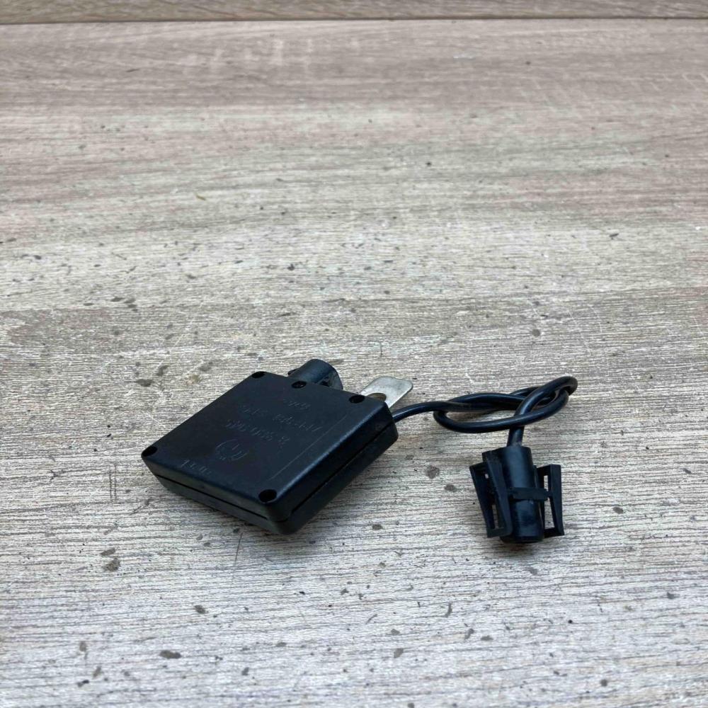 8380945   Antenna control unit BMW X5 E53