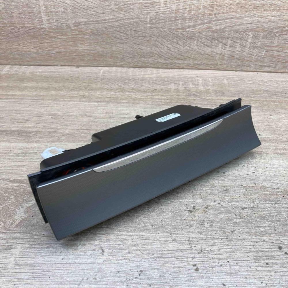 3C0863284A 31822 0100  Car ashtray Volkswagen PASSAT B6