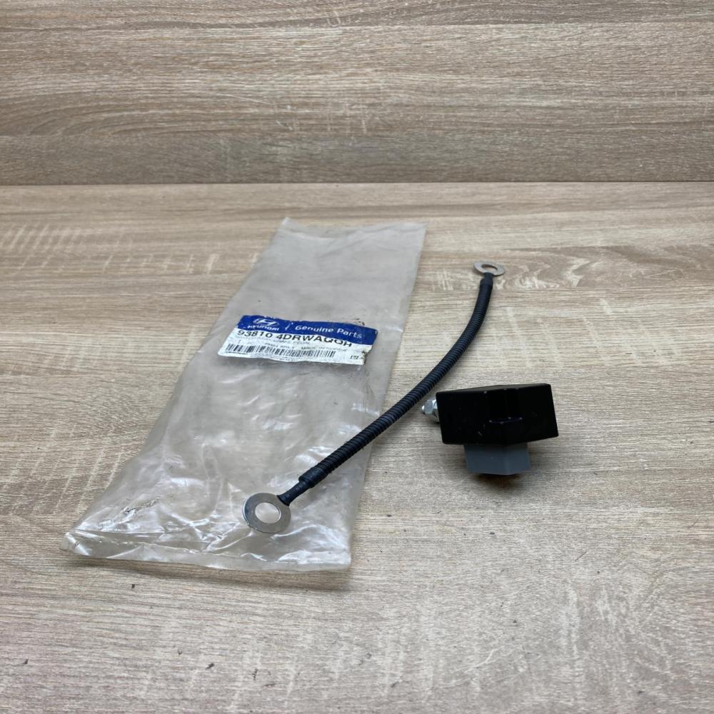 93810 4DRWAQQH 938104DRWAQQH PG4S1 Brake pedal sensor switch Hyundai i30