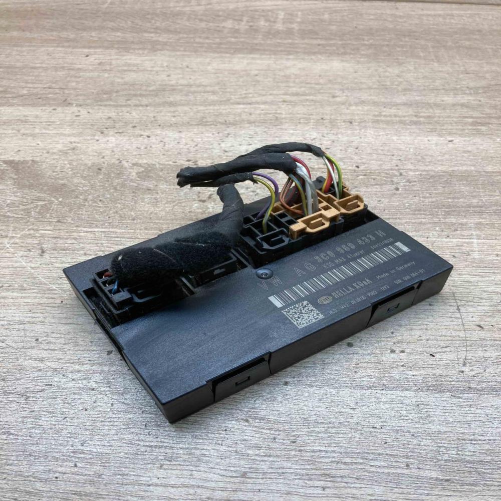 3C0959433H 5DK009064 01  Comfort/convenience module Volkswagen PASSAT B6