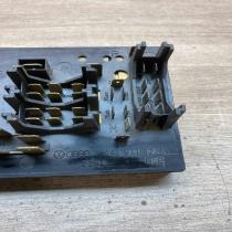 443941822A   Fuse module Audi 80 90 S2 B4