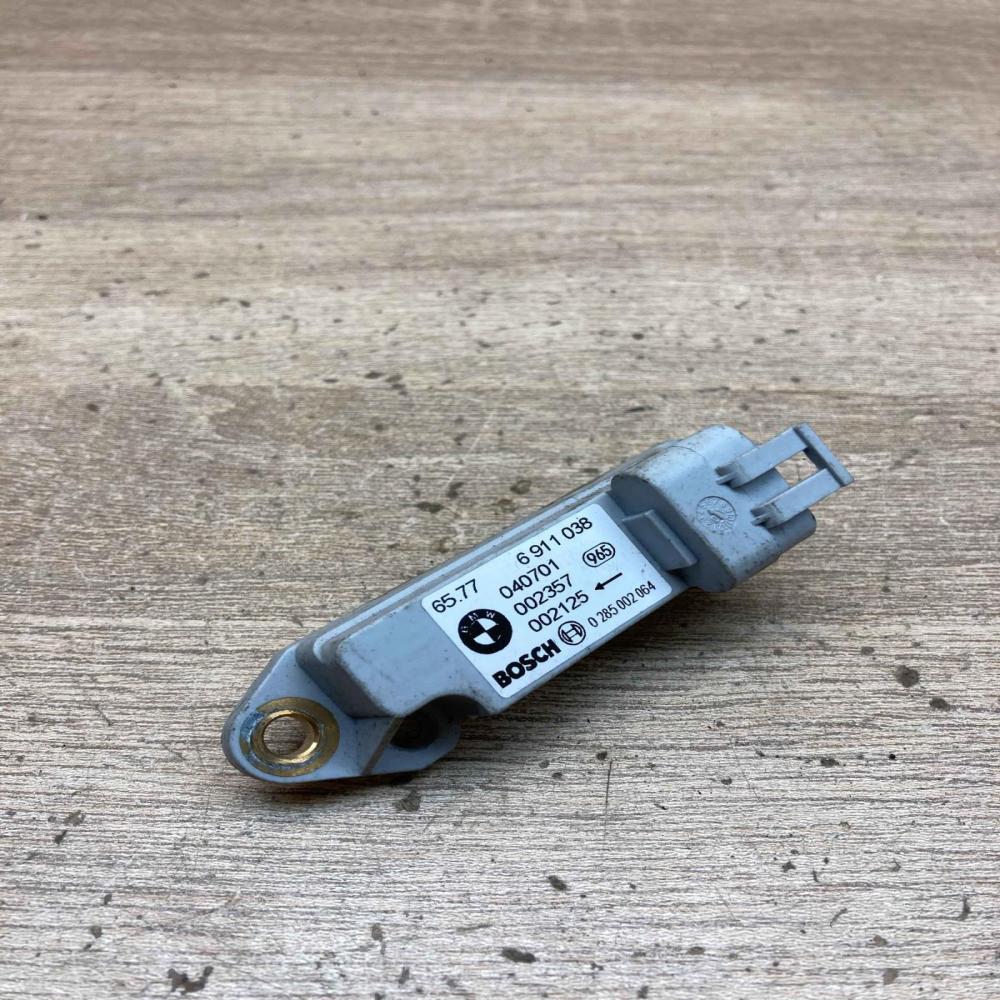 6911038 0285002064  Airbag deployment crash/impact sensor BMW X5 E53