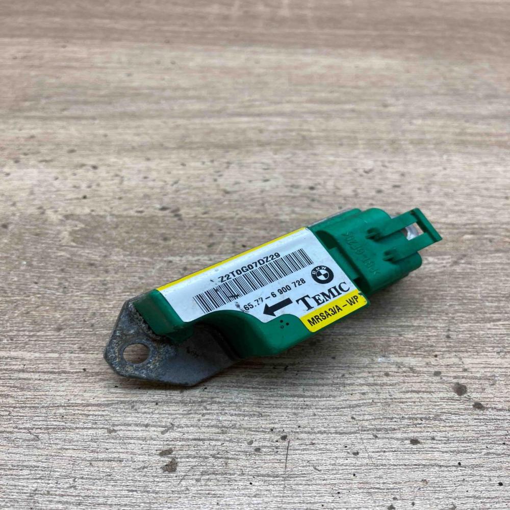 6900728   Airbag deployment crash/impact sensor BMW 5 E39