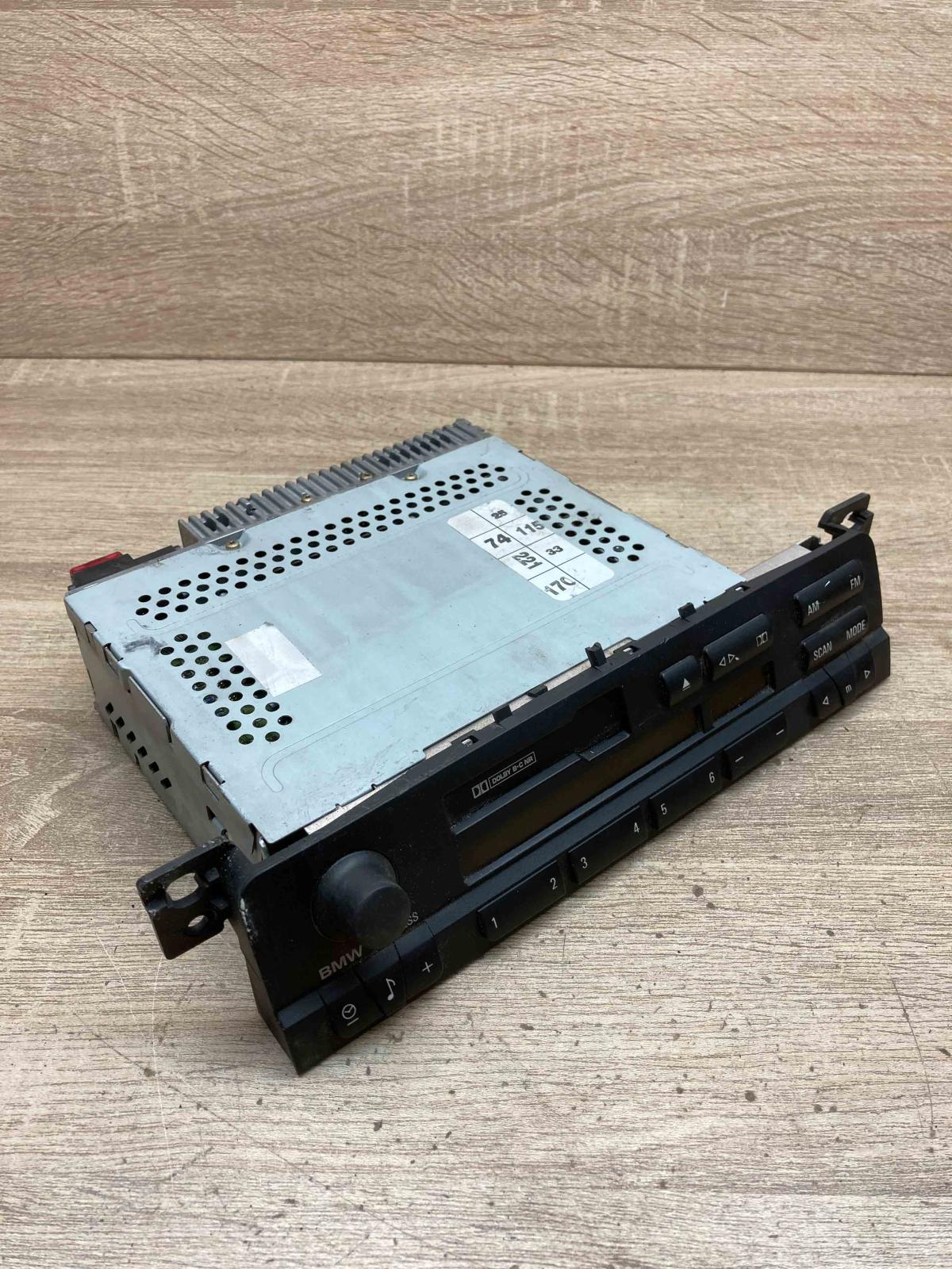 6935629 6935629 01 Business Radio/CD/DVD/GPS head unit BMW 3 E46