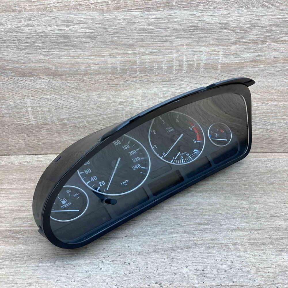 6914914 110 008 735 For Diesel LHD Speedometer (instrument cluster) BMW 5 E39