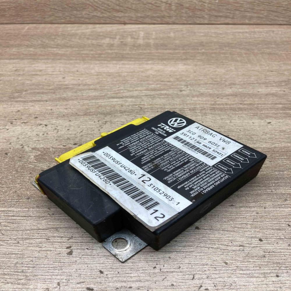 3C0909605F 391121  Airbag control unit/module Volkswagen PASSAT B6