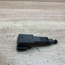 1J0945511A   Brake pedal sensor switch Volkswagen Golf IV