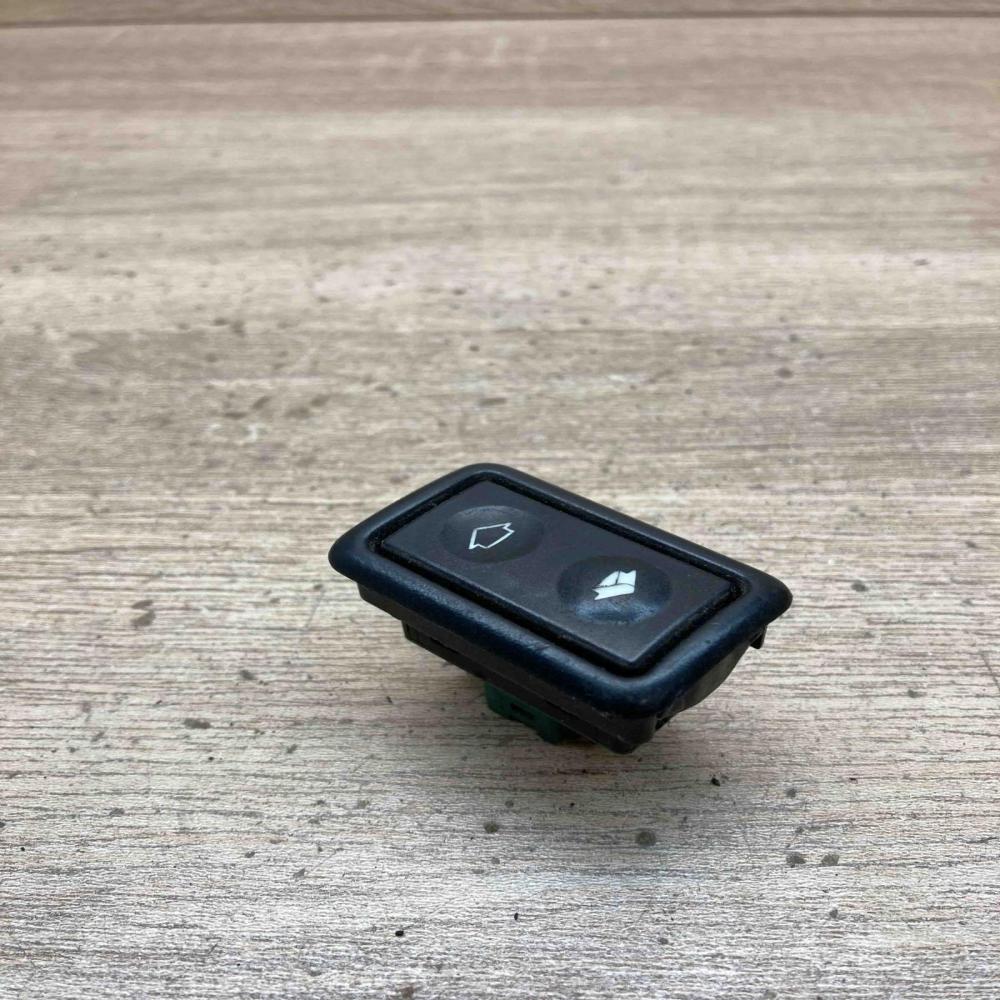 8365300   Electric window control switch BMW 3 E36
