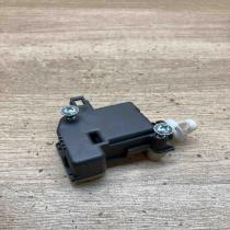 1Z0810773 1M0959781A  Fuel tank cap lock motor Skoda Octavia Mk2 (1Z)