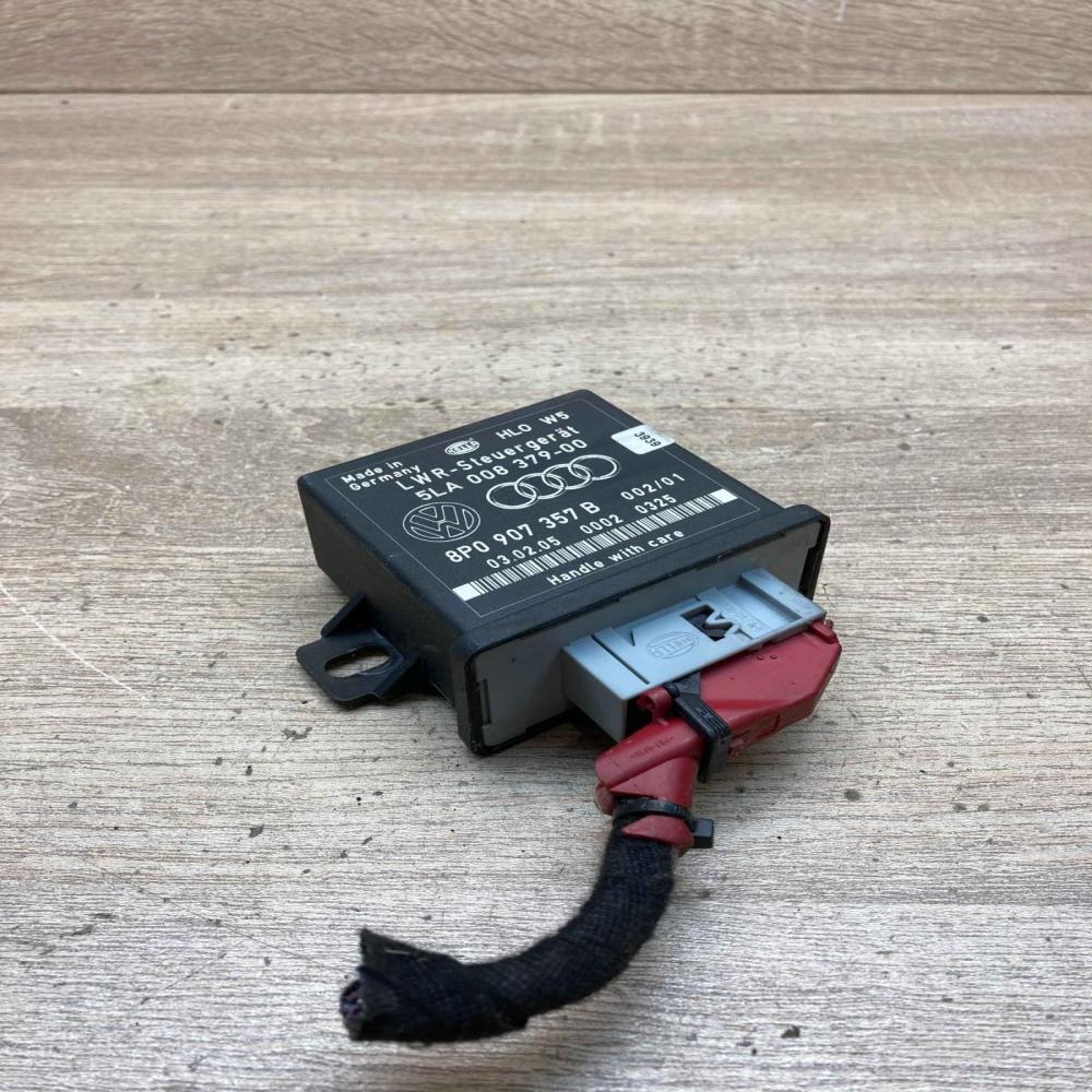 8P0907357B 5LA008379 00  Light module LCM Audi A4 S4 B7 8E 8H