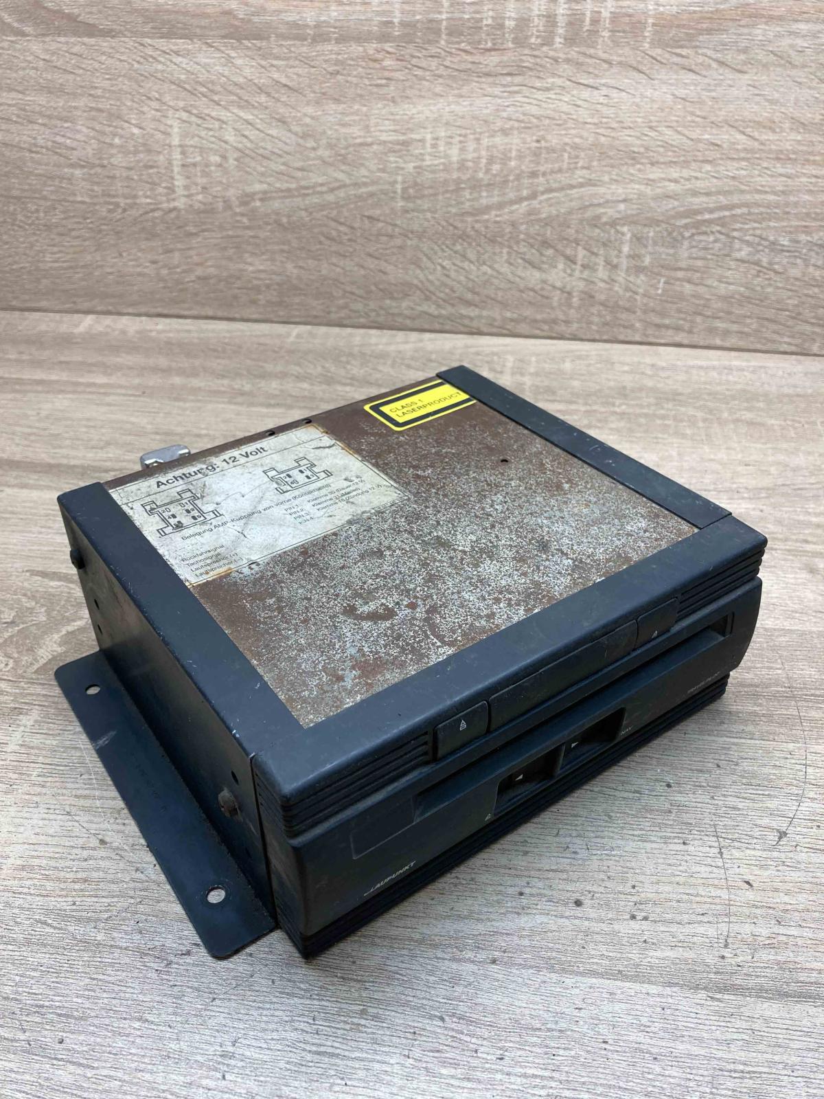 8631113912   Navigation unit CD/DVD player Audi A6 S6 C5 4B