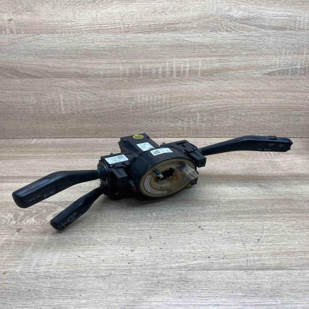 3C5953513C 3C0959653 3C5953507C Wiper turn signal indicator stalk/switch Volkswa