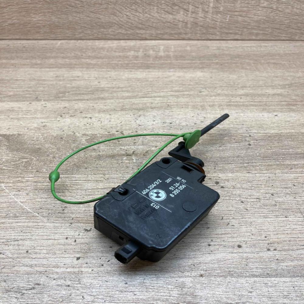 8355056 406 204 3 2  Fuel tank cap lock motor BMW X5 E53