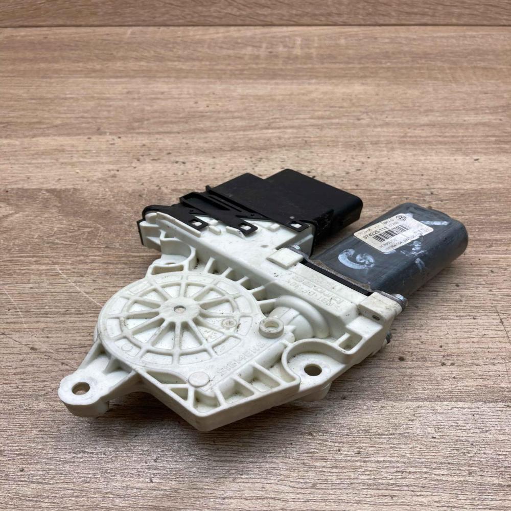 3C9959703 975280 200  Rear door window regulator motor Volkswagen PASSAT B6