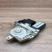 1K0959703B 993424 100  Rear door window regulator motor Volkswagen Touran I