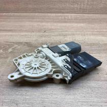 1K0959704P 974226 113 973622 106 Rear door window regulator motor Volkswagen PAS