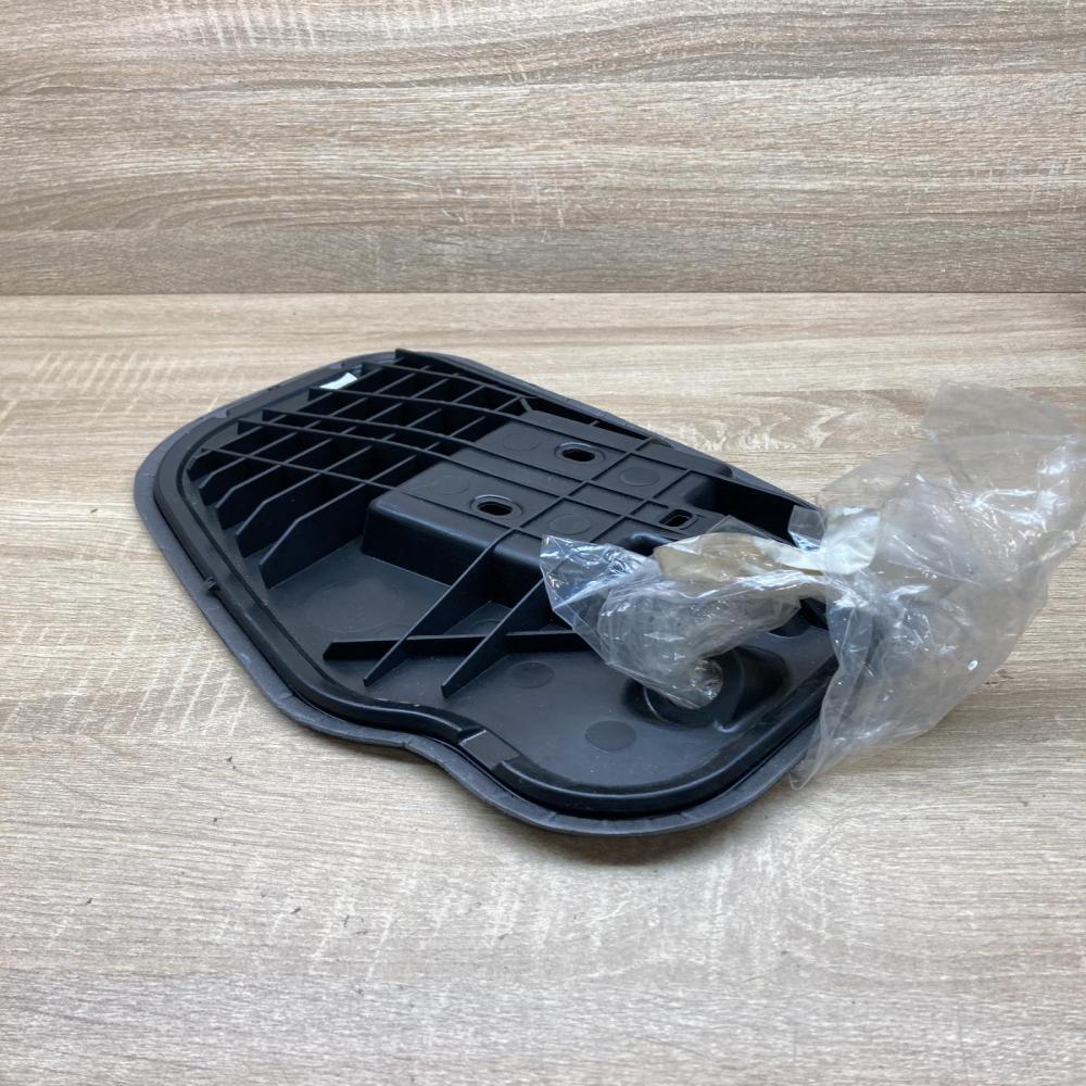 5E0837915E 5E0837915F  Other front door trim element Skoda Octavia Mk3 (5E)
