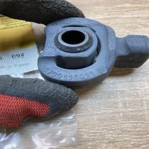 7700836095 7700836095A  Muffler mount bracket/holder Renault Master II