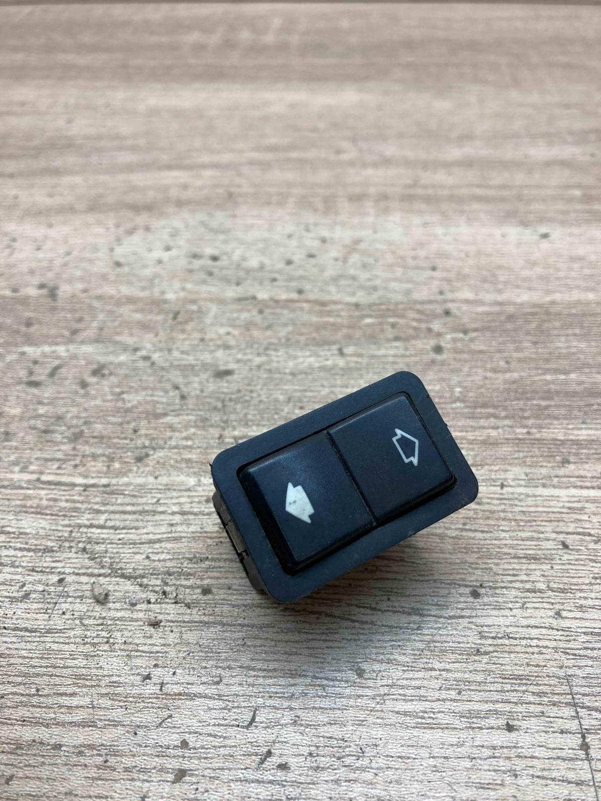 8368974   Electric window control switch BMW 7 E38