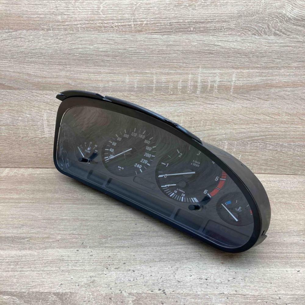 9155813 110 308 784 620 For Diesel LHD Speedometer (instrument cluster) BMW 5 E3