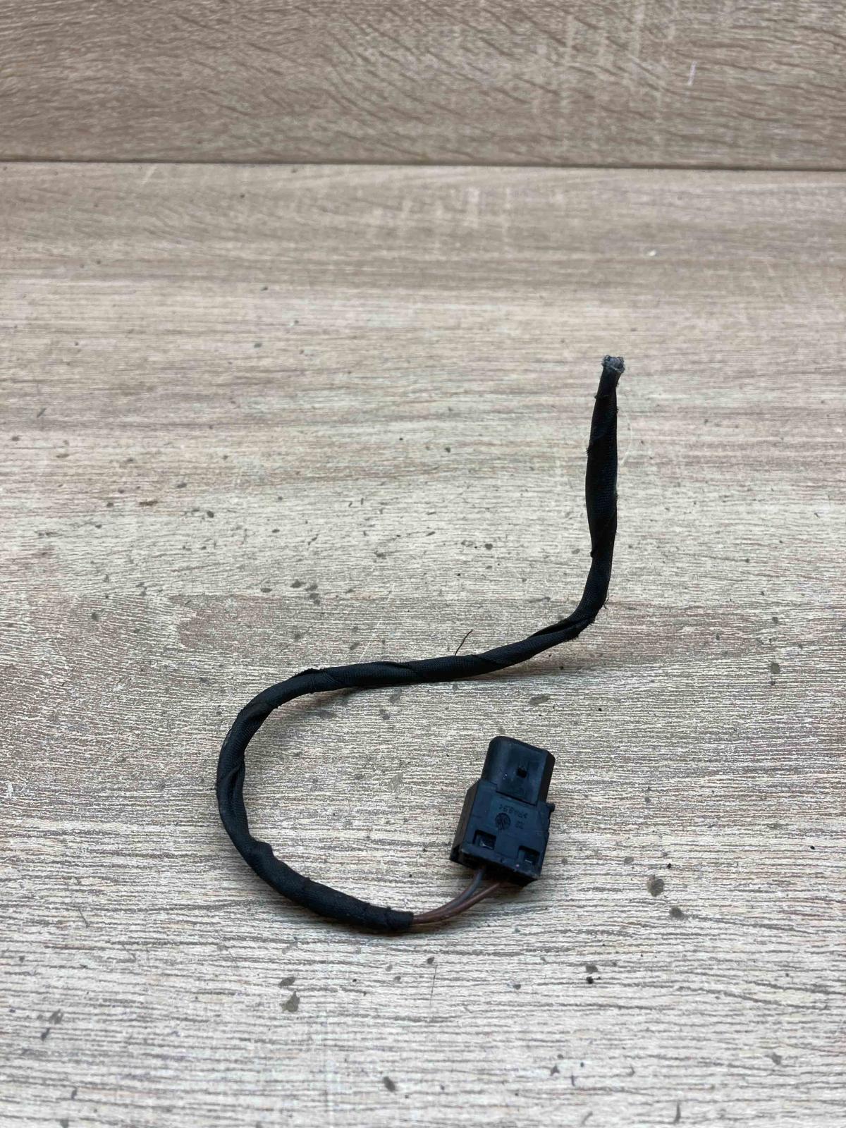 1378149 1 828814 1  Plug wire BMW 5 E60 E61