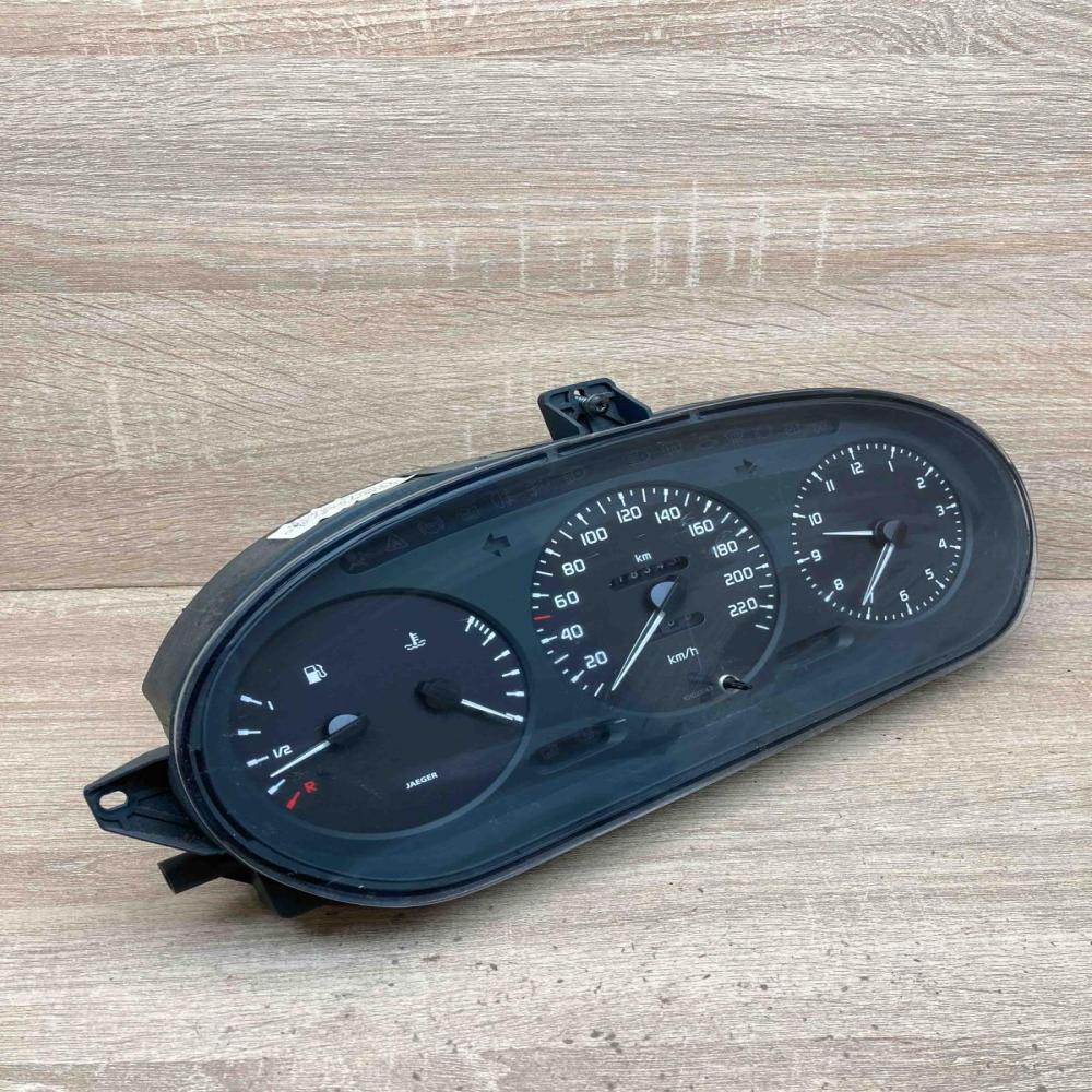 7700839640 09046419900 EU Speedometer (instrument cluster) Renault Megane I