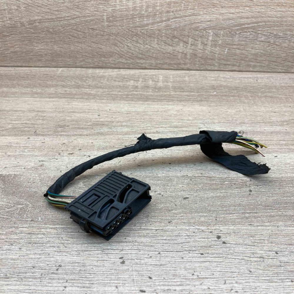 8352566   Plug wire BMW 5 E60 E61
