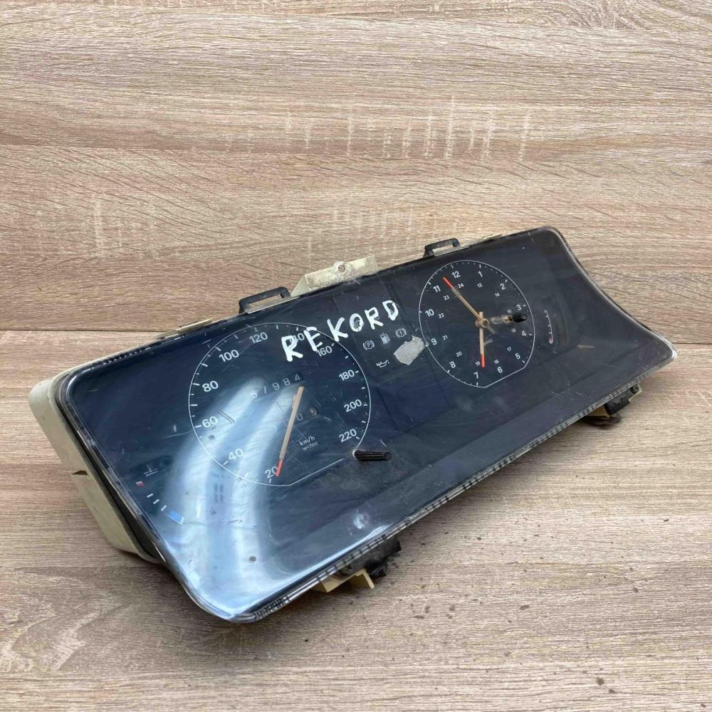 81117340 90149099 EU Speedometer (instrument cluster) Opel Rekord E2